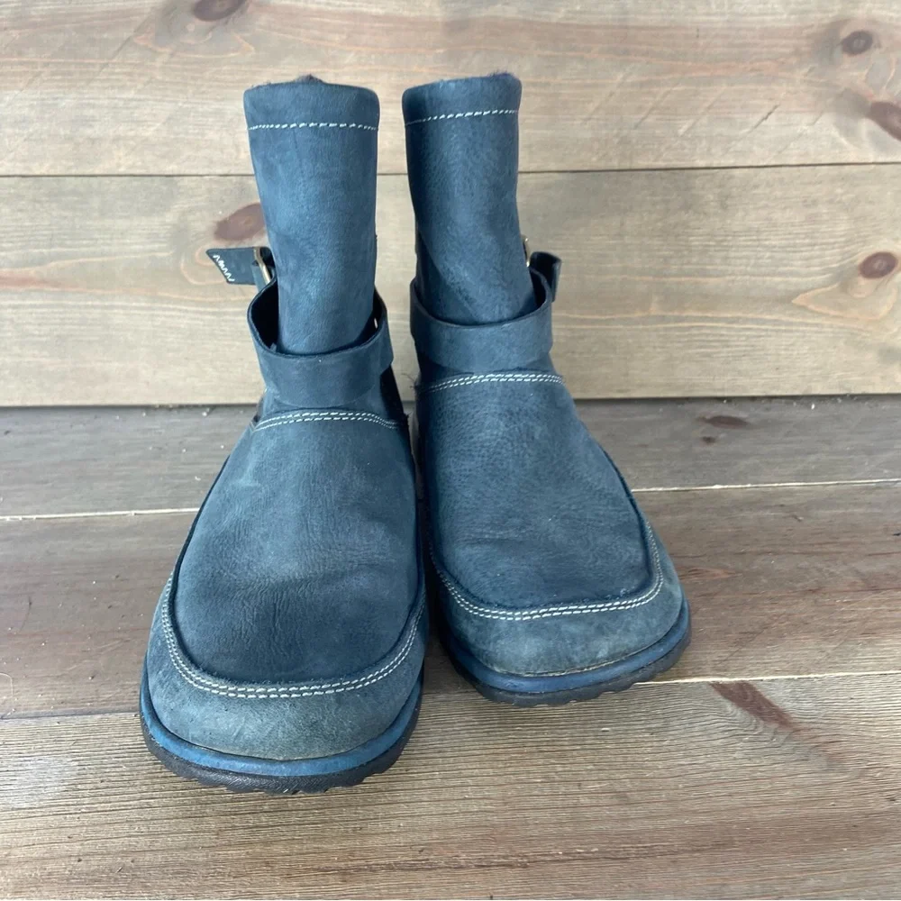 Chaco Hopi Womens size 7 shoes blue leather waterproof pull on winter boots